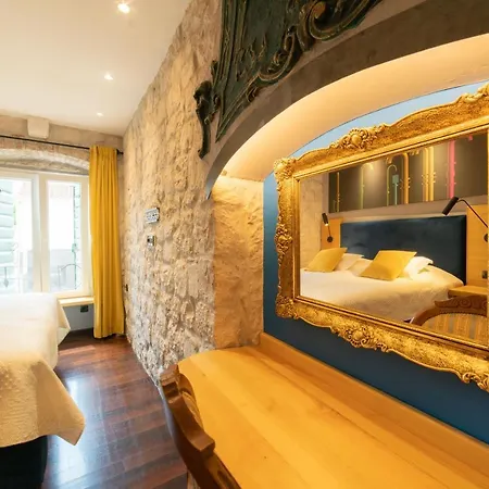 Domus Maritima تروغير