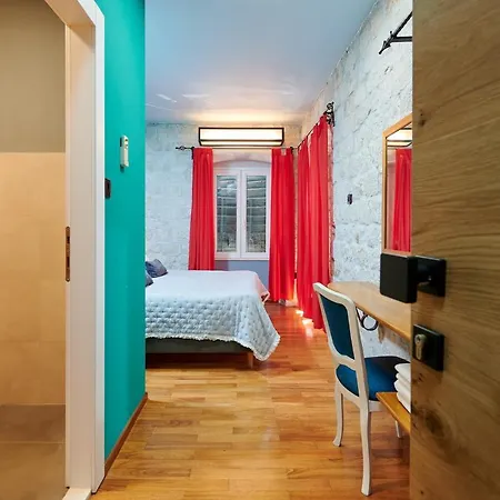 Domus Maritima 3*