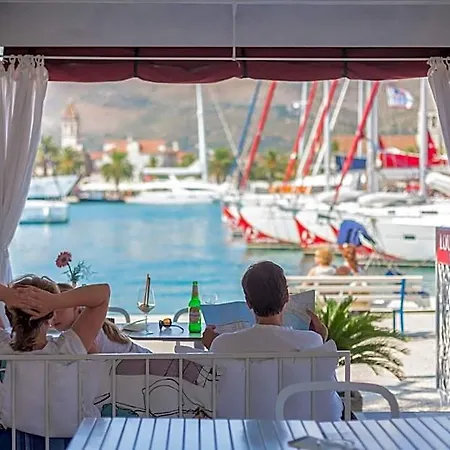 Ξενοδοχείο Domus Maritima 3*