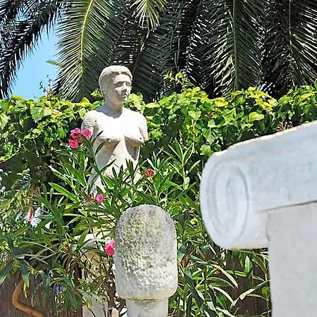 מלון Domus Maritima 3*