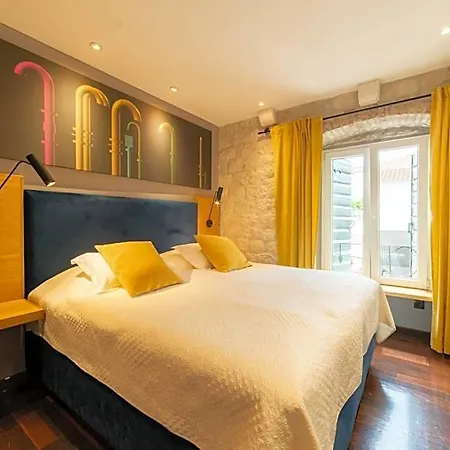 Domus Maritima 3*
