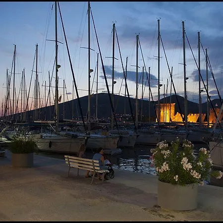 Domus Maritima Hotel